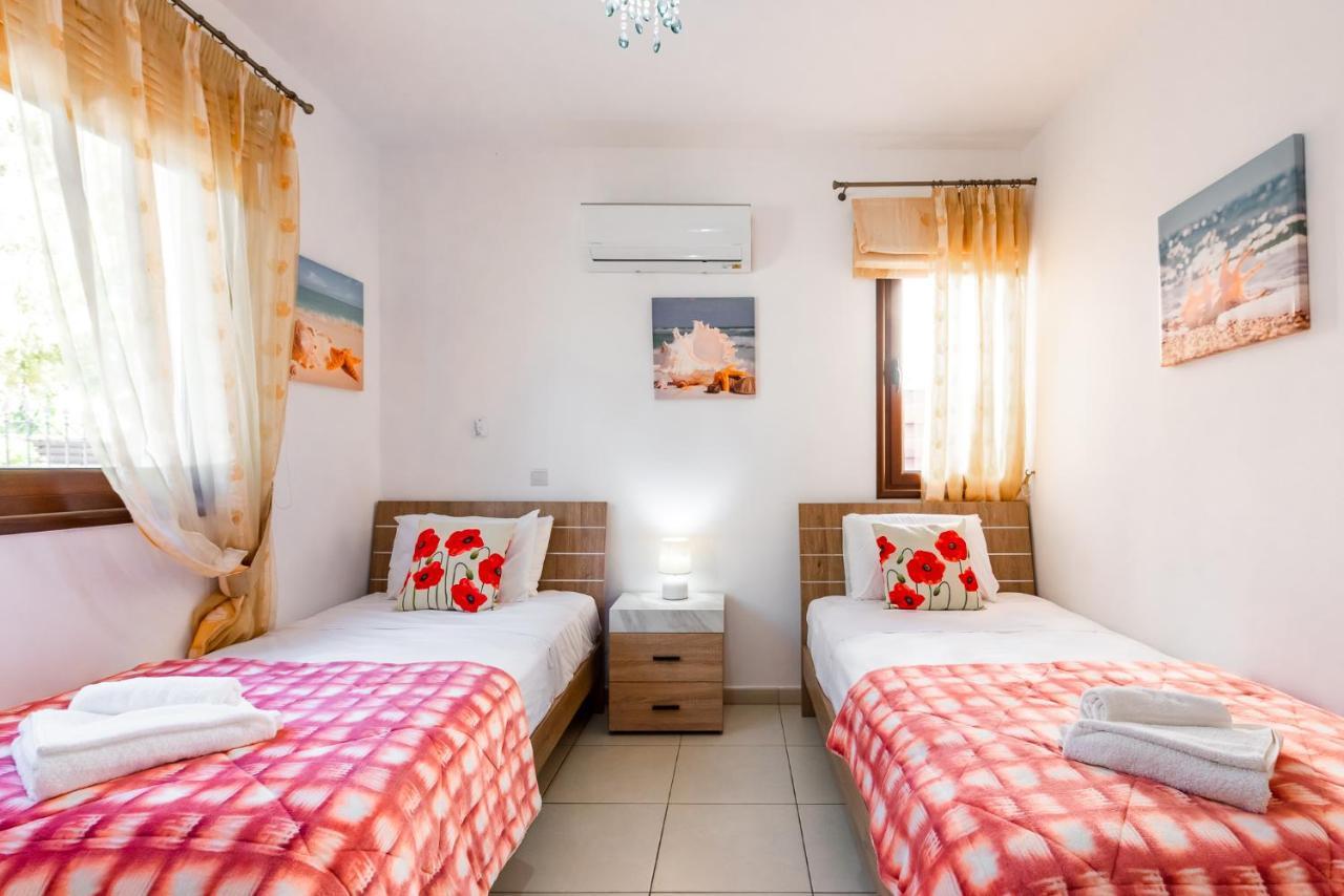 Sea Front Oceanus H2 By Ezoria Villas Ayia Napa Luaran gambar