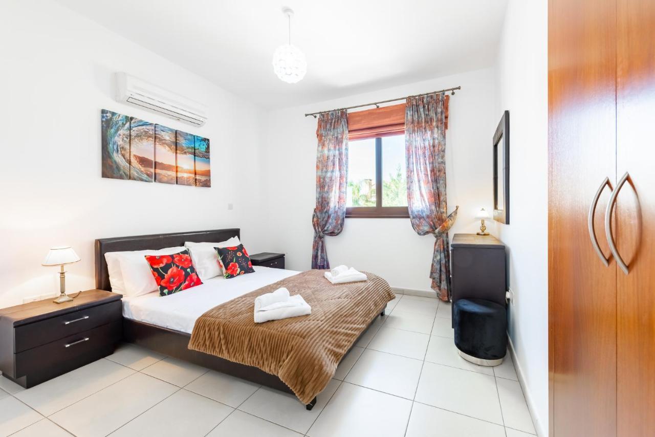 Sea Front Oceanus H2 By Ezoria Villas Ayia Napa Luaran gambar