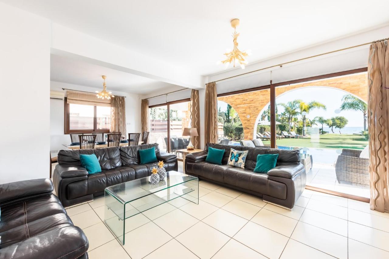 Sea Front Oceanus H2 By Ezoria Villas Ayia Napa Luaran gambar